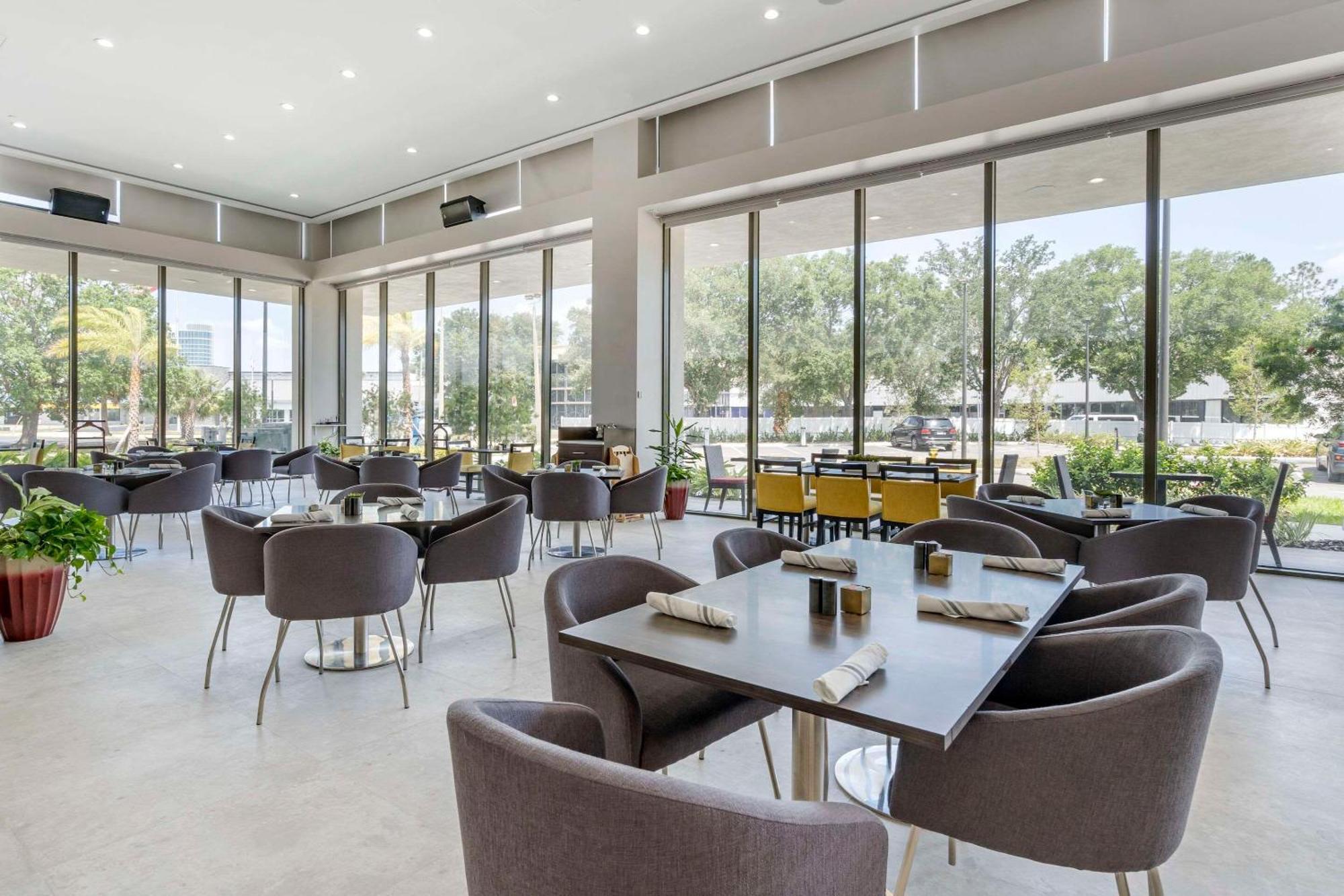Cambria Hotel Orlando Near Universal Theme Parks Ngoại thất bức ảnh
